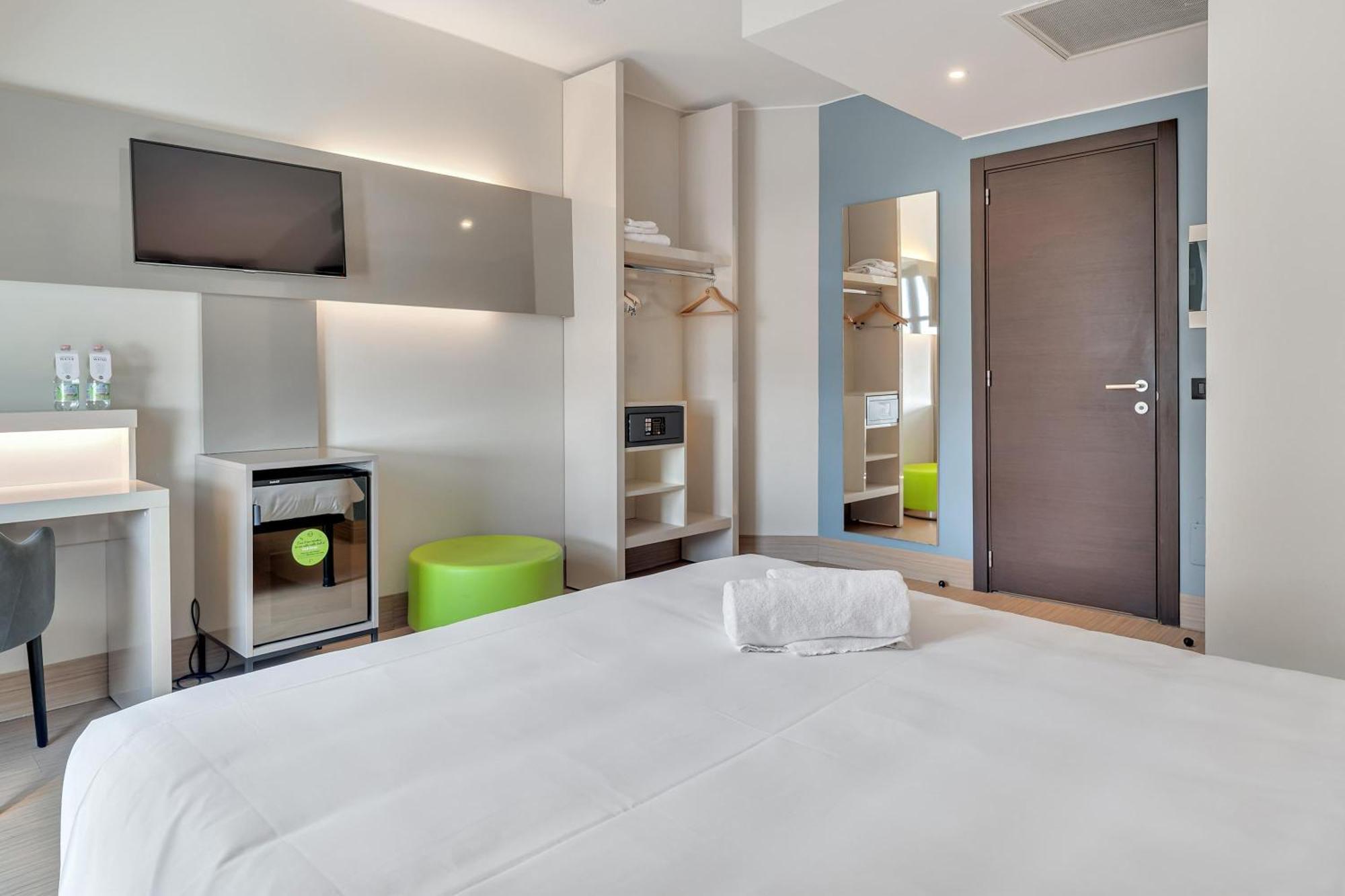 B&B Hotel Milano San Siro Esterno foto
