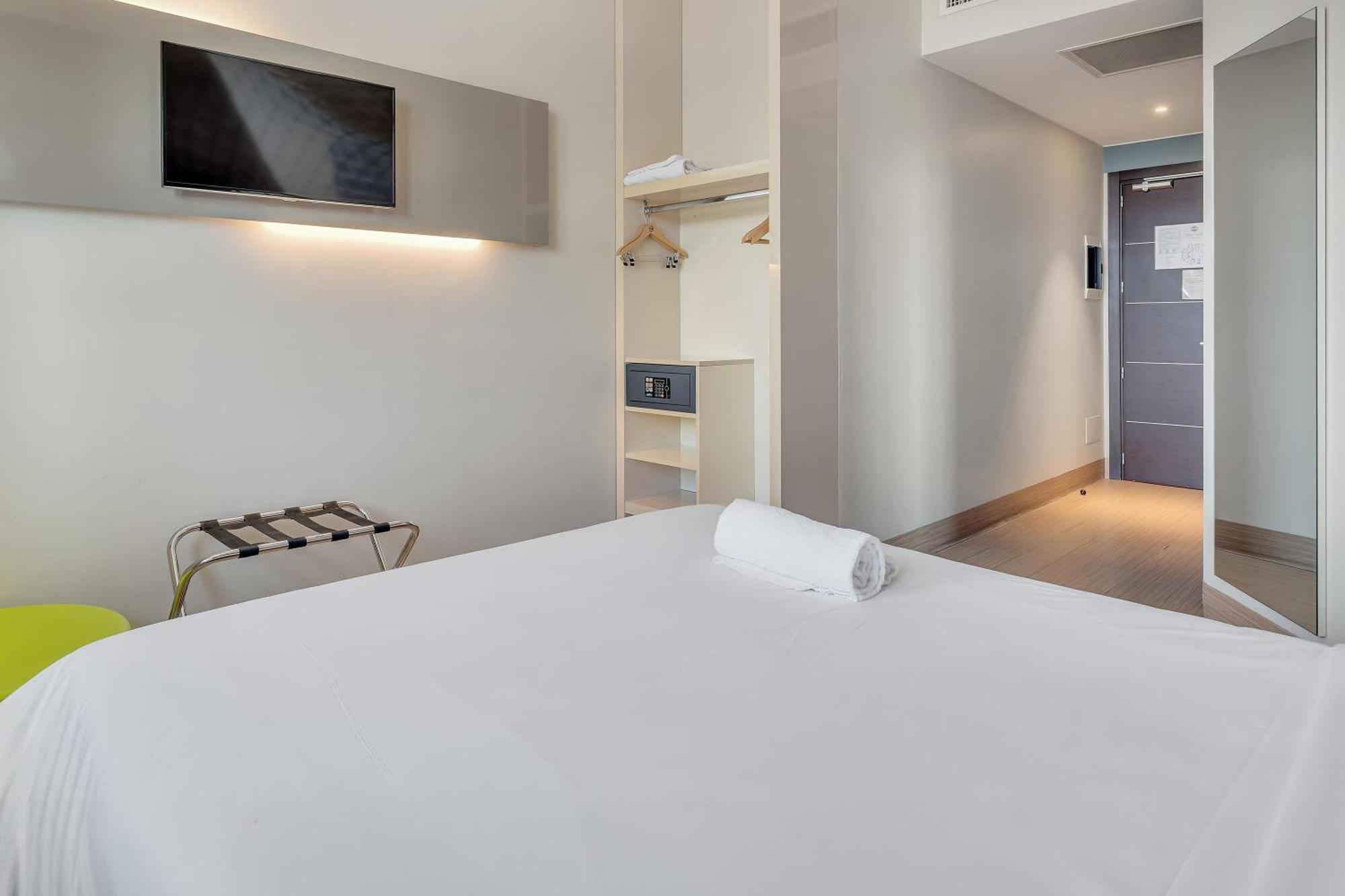 B&B Hotel Milano San Siro Esterno foto