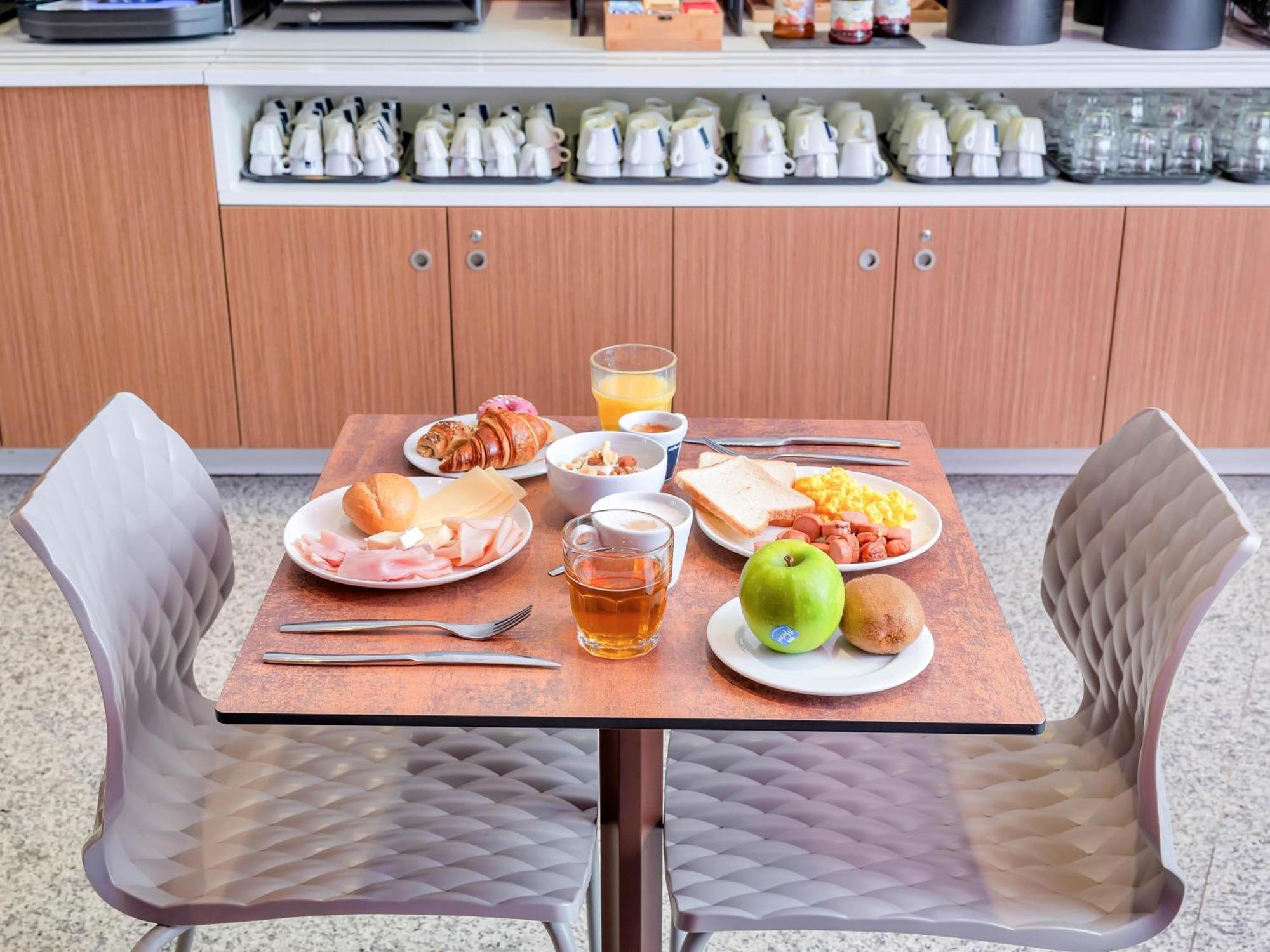 B&B Hotel Milano San Siro Esterno foto